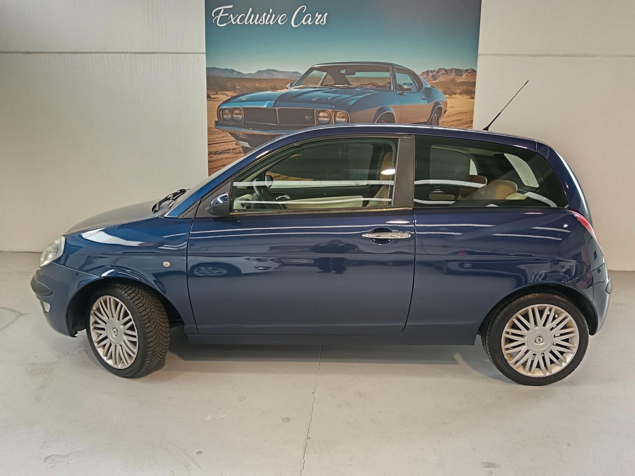 Lancia Ypsilon 1.2 16V Platino