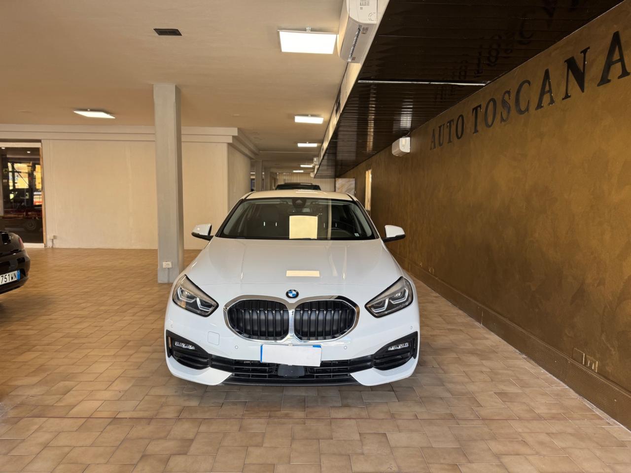 Bmw 116 116d 5p. Advantage