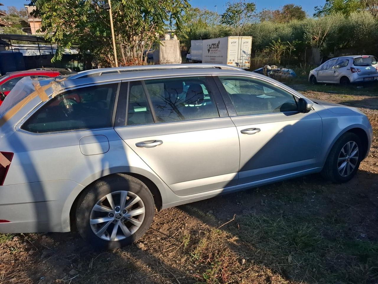 SKODA 1.6 TDI 17 AUTOMATICA INCIDENTATA MARCIANTE