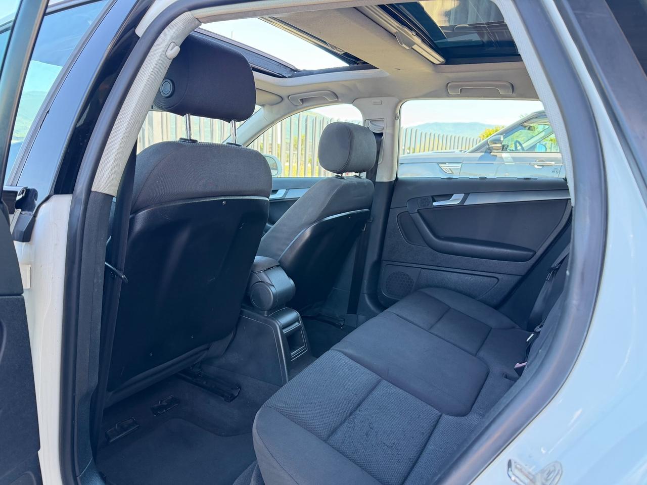 Audi A3 SPB 1.6 TDI 105CV Attraction Tetto Apribile