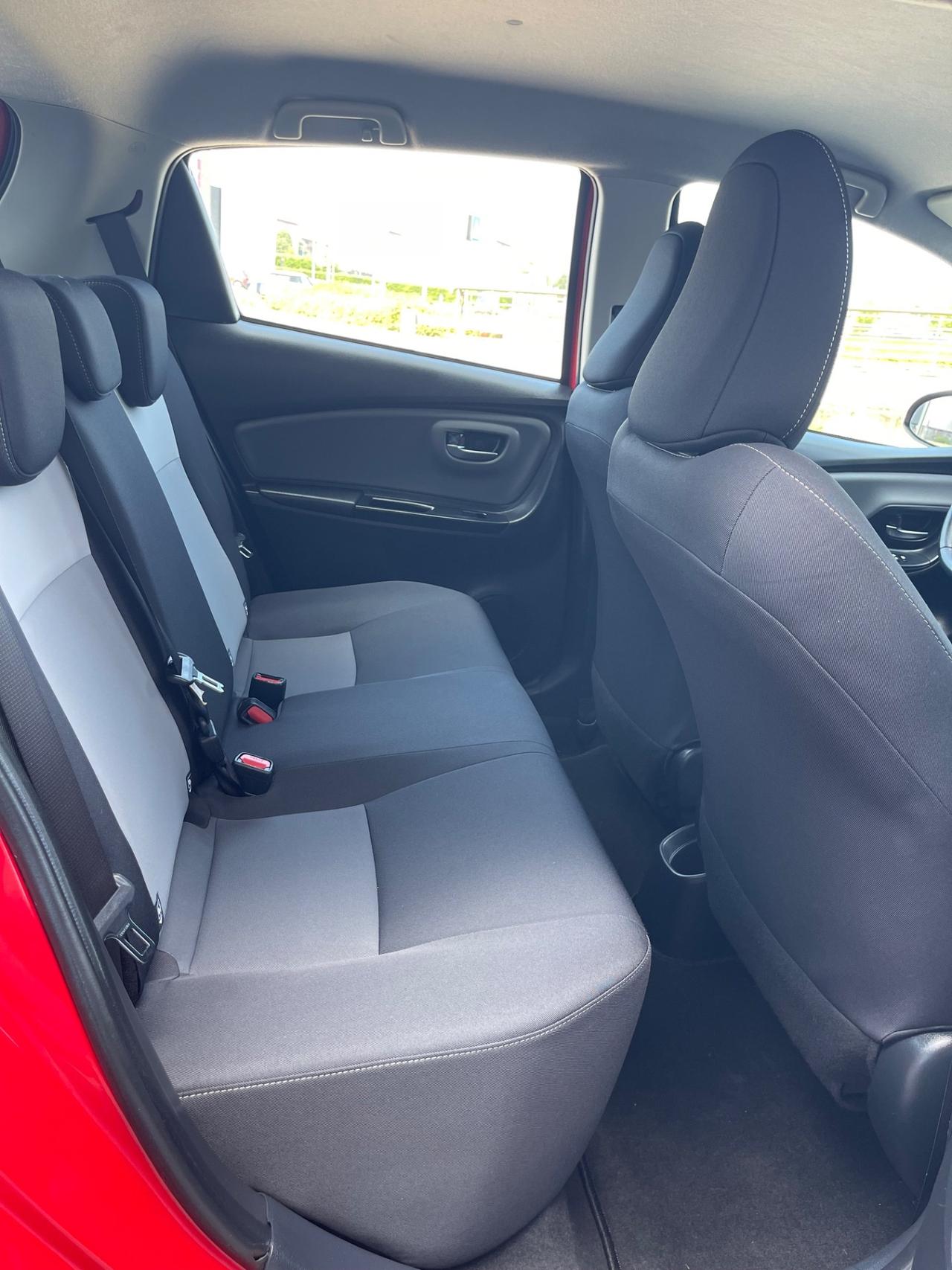 Toyota Yaris 1.5 5 porte Lounge