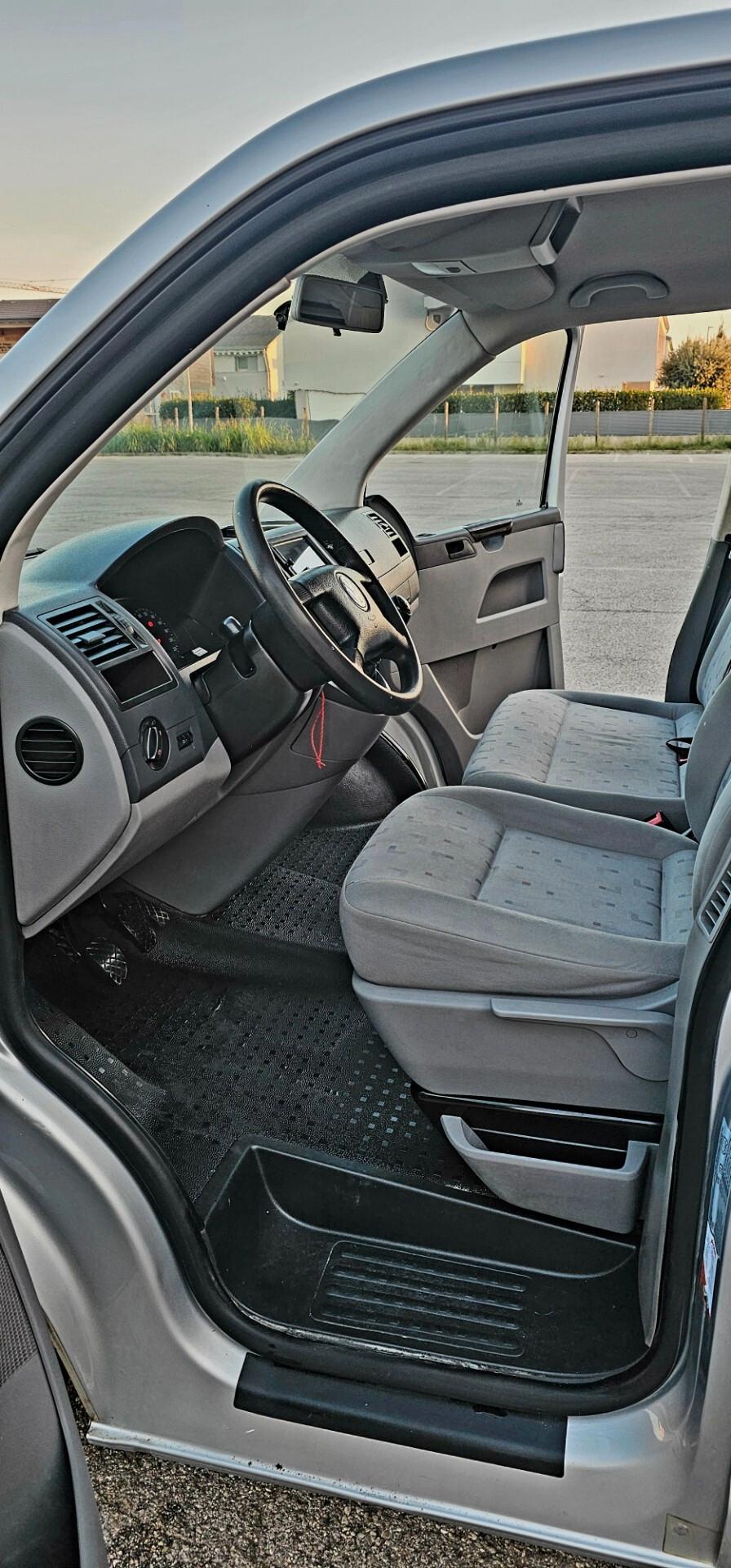 Volkswagen Multivan 1.9 TDI/105CV Comfortline