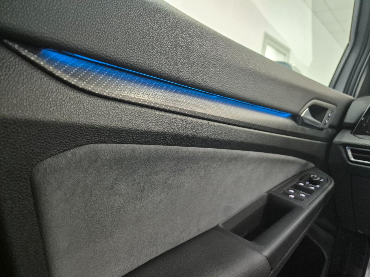 VOLKSWAGEN Golf Variant 2.0 TDI 150 CV DSG R-Line