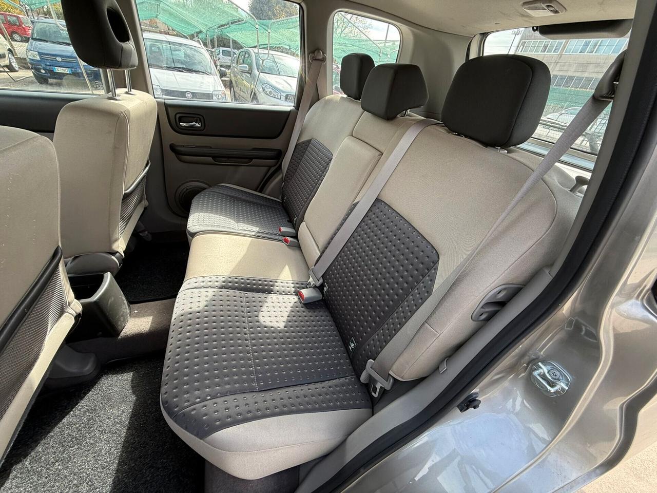 Nissan X-Trail 2.2 DCI 4WD inseribile