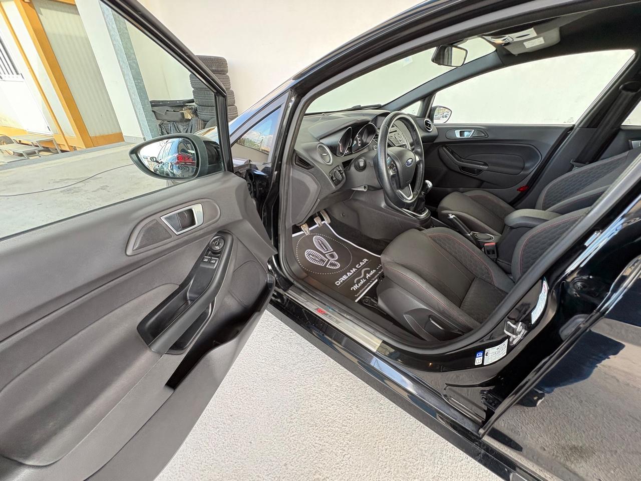 Ford Fiesta 1.5 TDCi 75CV 5 porte ST-Line