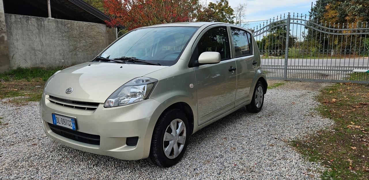 Daihatsu Sirion 1.0 Sho