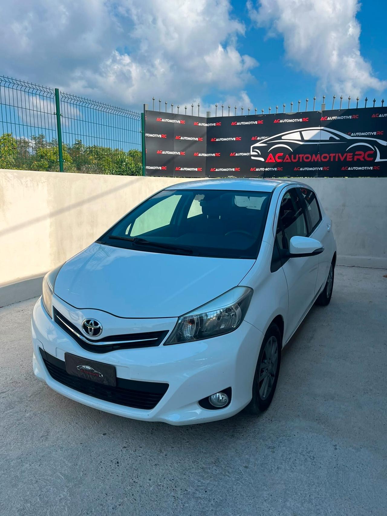 Toyota Yaris 1.0 5 porte Lounge