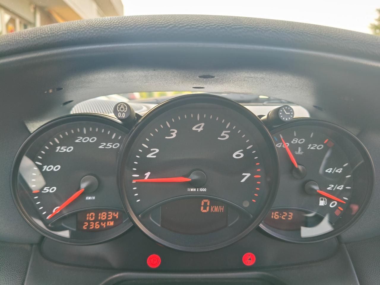 Porsche Boxster 2.5i 24V cat
