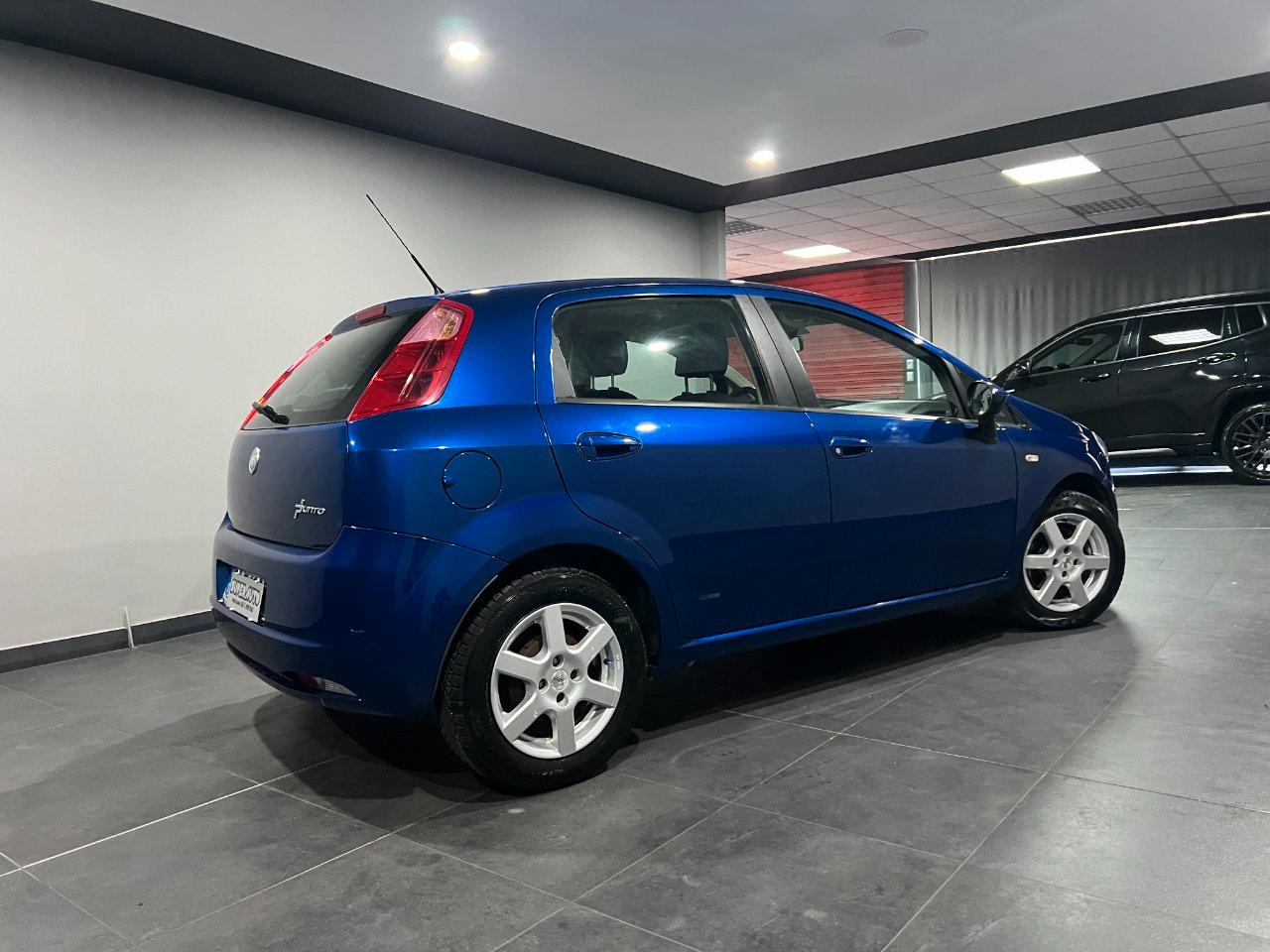 Fiat Grande Punto 5 Porte 1.3 mjt 16v Dynamic 90cv DUALOGIC (CAMBIO AUTOMATICO)