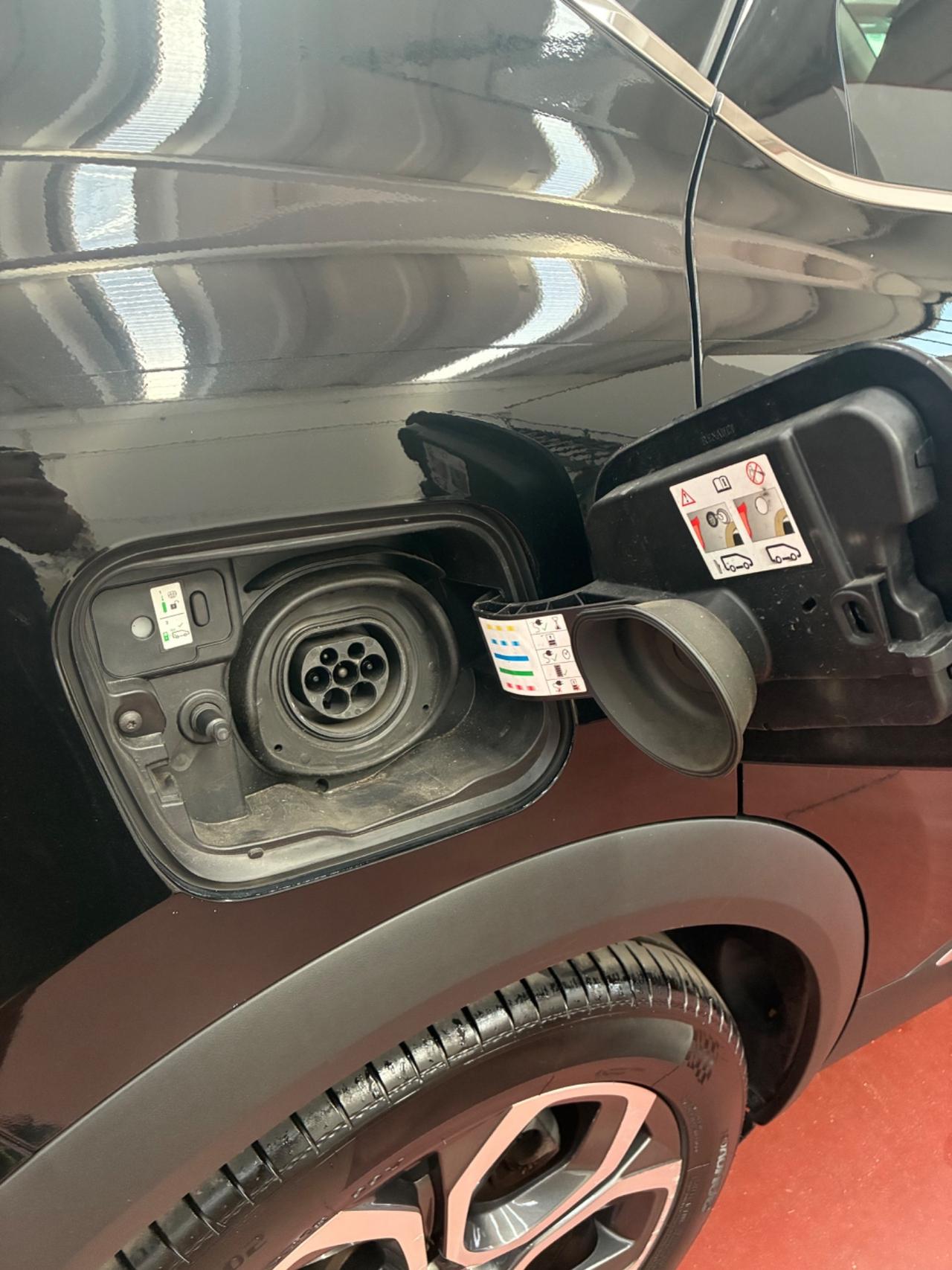 Renault Captur Plug-in Hybrid E-Tech 160 CV Initiale Paris