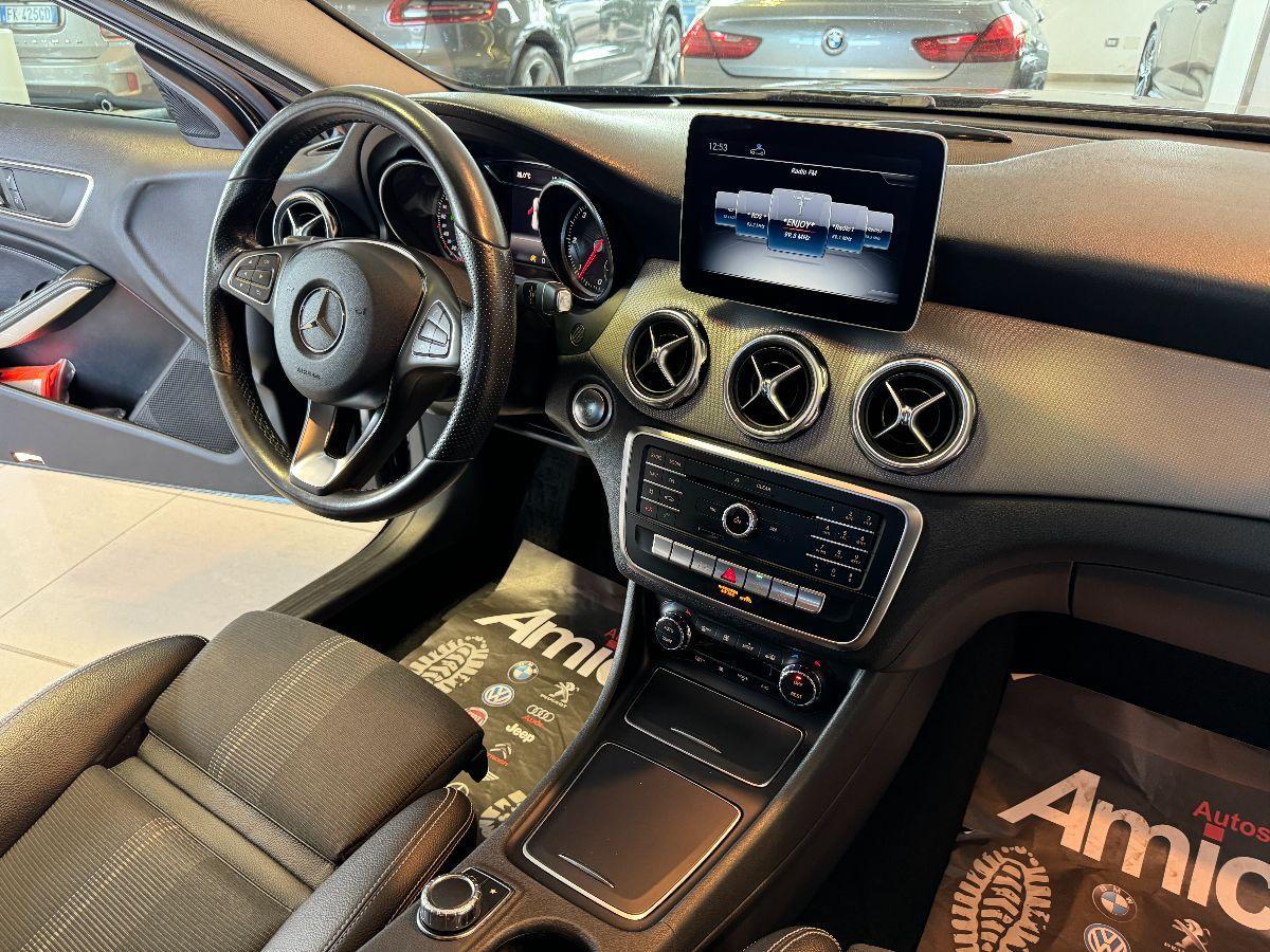 MERCEDES - Classe GLA - GLA 200 d Automatic Premium