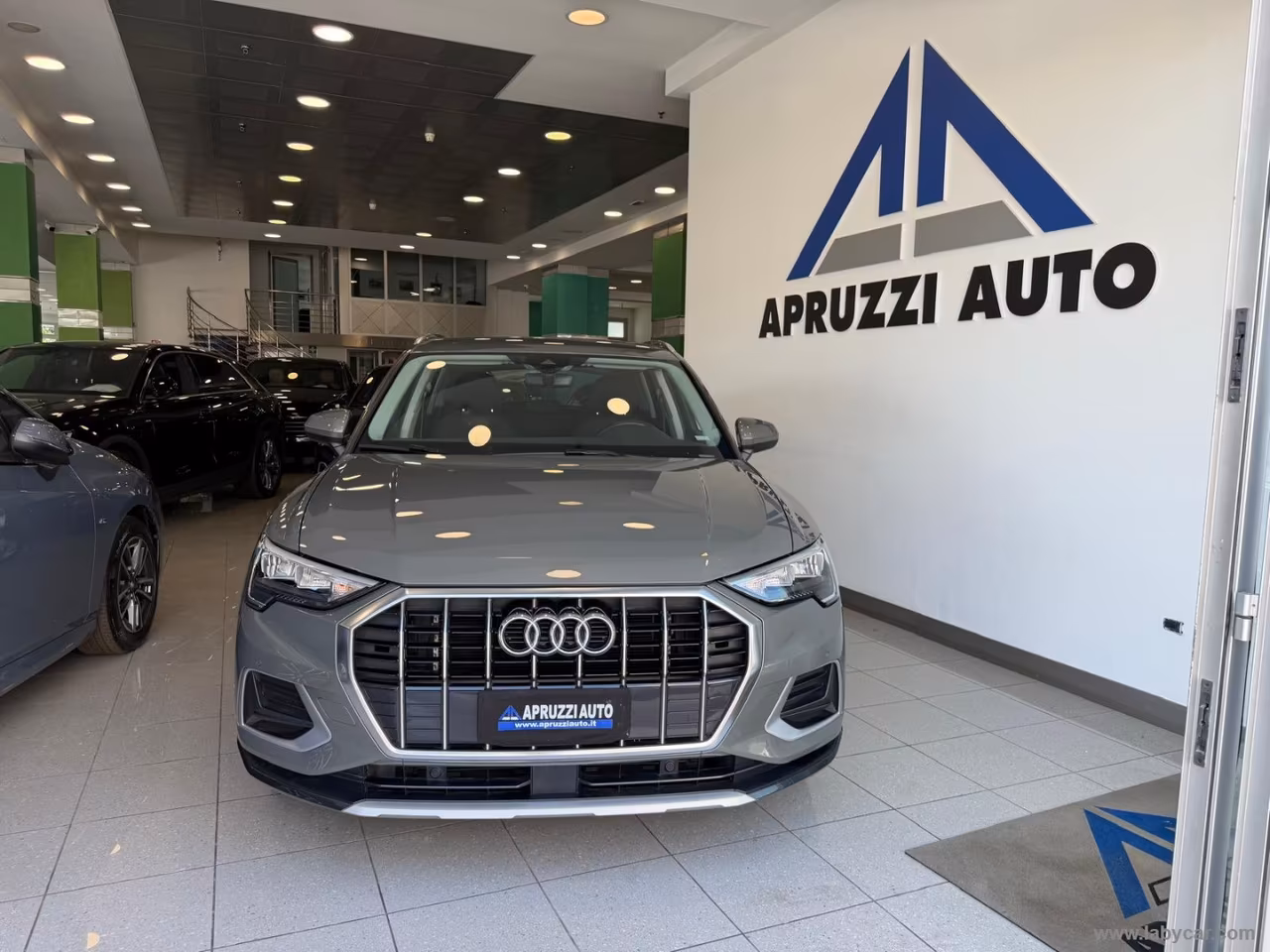 AUDI Q3 35 TDI S tronic Business Advanced