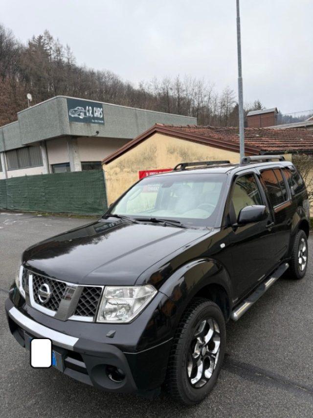 NISSAN Pathfinder 2.5 dCi SE
