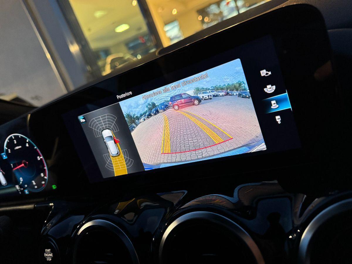 MERCEDES Classe GLA 200 d Automatic 4Matic Premium Tetto