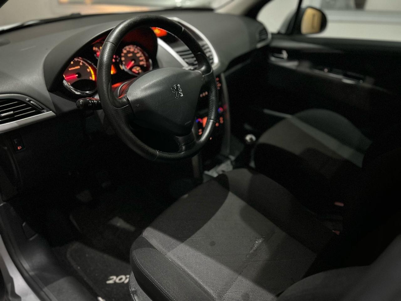 Peugeot 207 1.6 HDi 90CV (66 kw)
