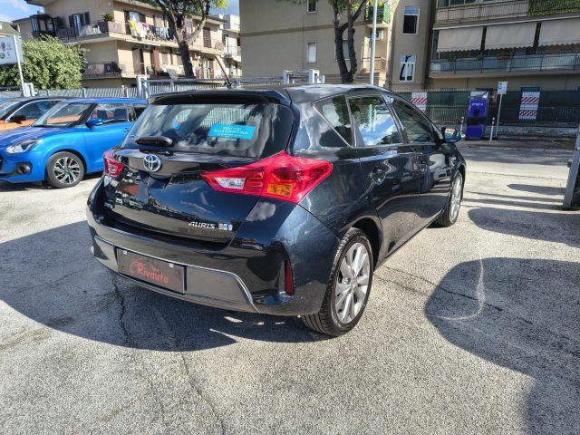 TOYOTA Auris 1.8 Hybrid Active Plus Automatica