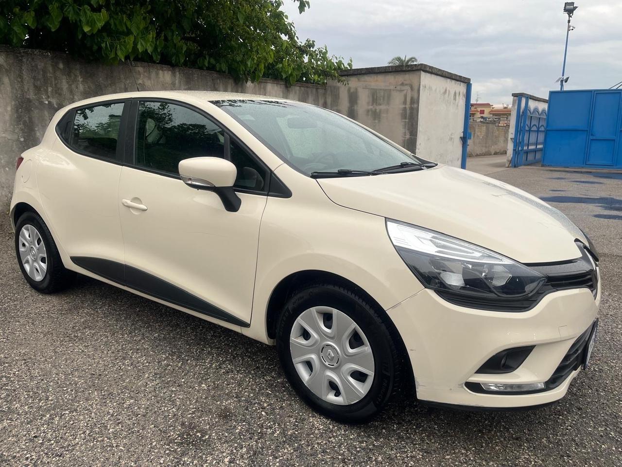 Renault clio 5P-900 gpl/90cv- restyling -11/2017