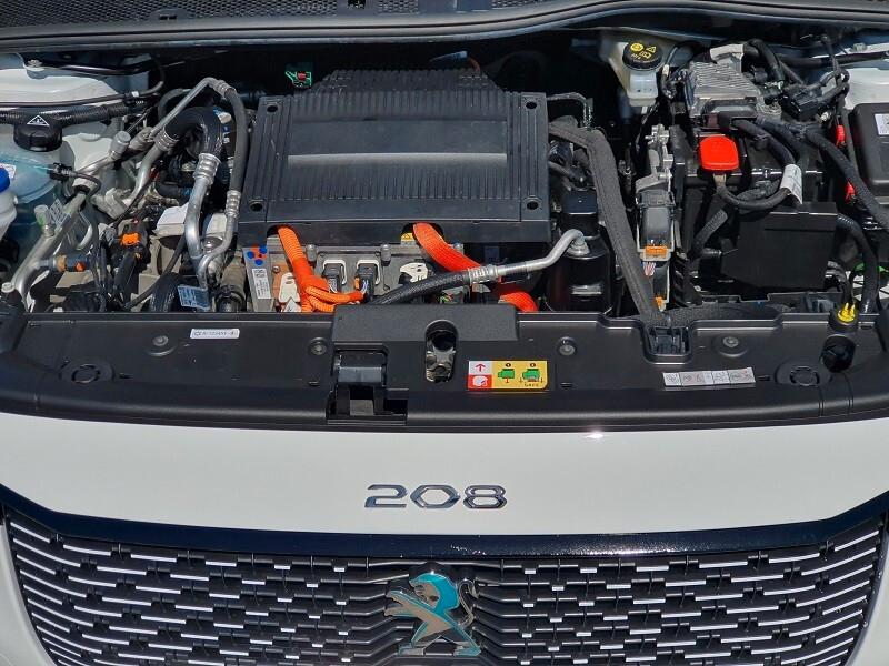PEUGEOT e-208 136CV Motore Elettrico TOUCH 7 PARK
