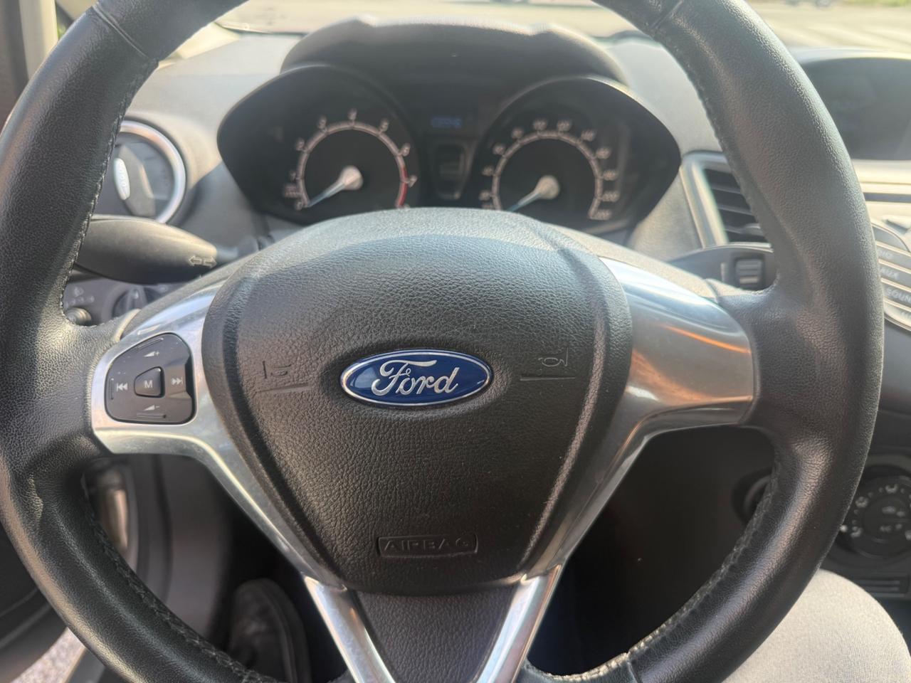 Ford Fiesta 1.2 60CV 5 porte Titanium