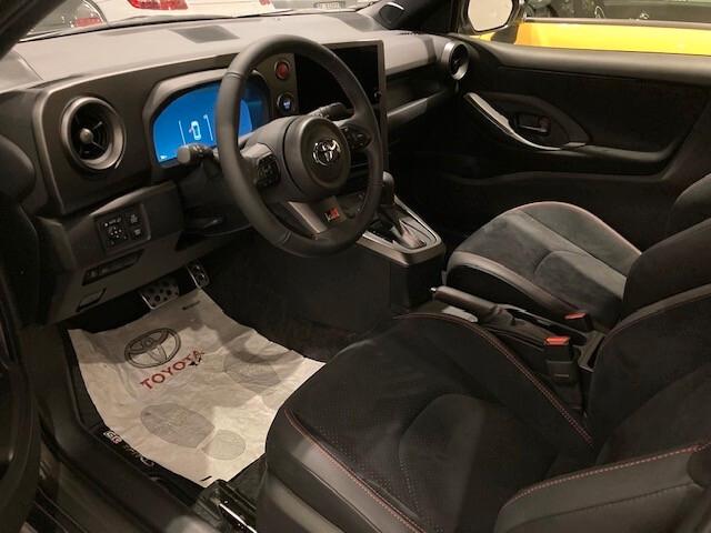 Toyota Yaris Nuova GR Circuit DAT da 280 CV Italiana cambio automatico 8 marce