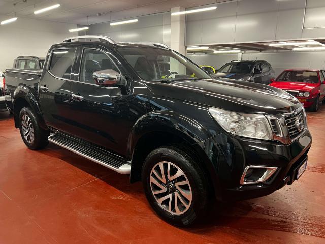 Nissan Navara 2.3 dci d.cab Tekna 4wd 190cv auto *PREZZO FINITO*