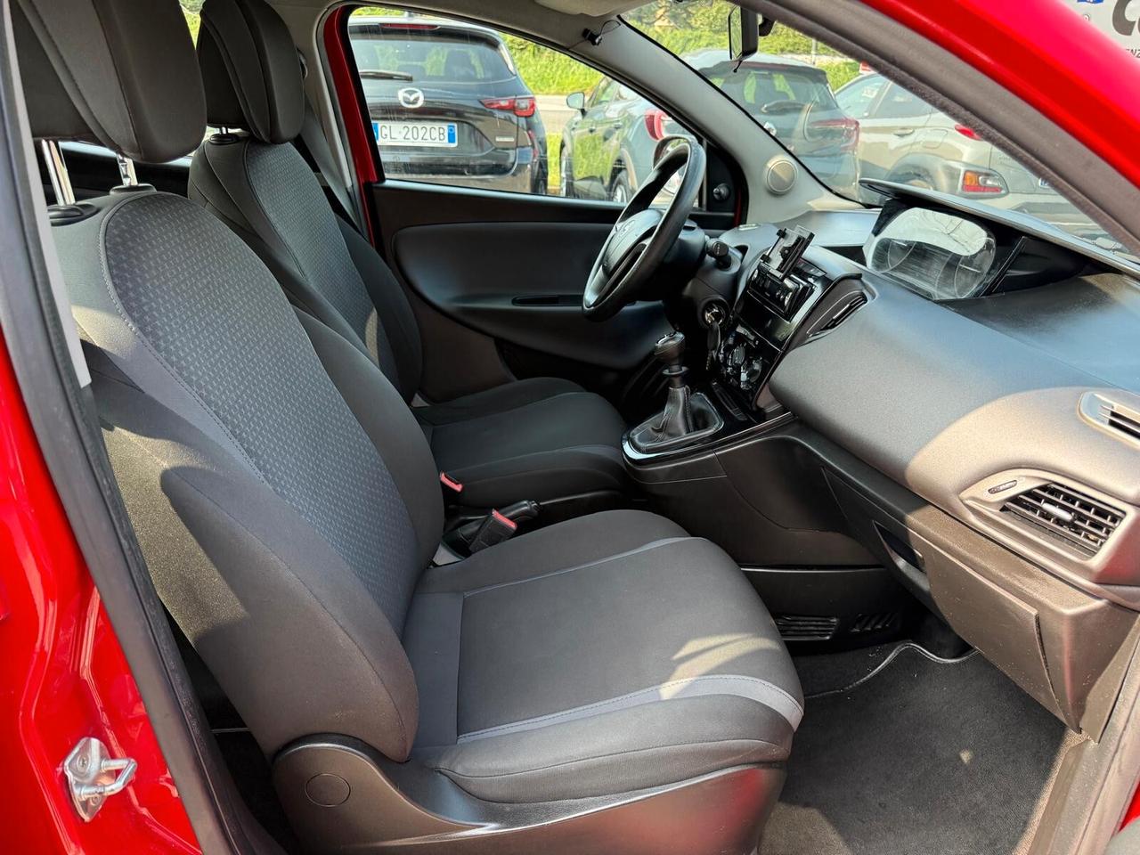 Lancia Ypsilon 1.2 69 CV 5 porte Mya