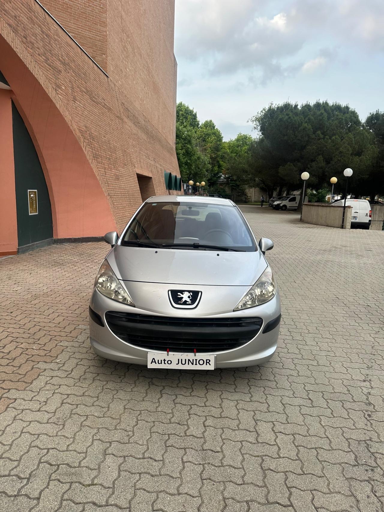 Peugeot 207 1.4 8V 75CV 5p. X Line
