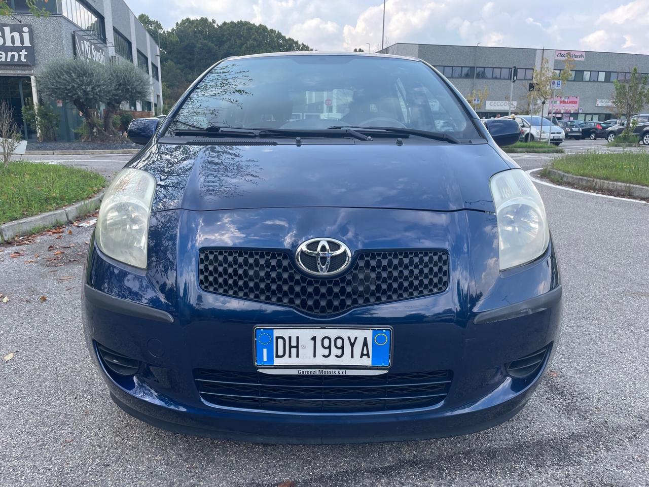 Toyota Yaris 1.0 5 porte*Neopatentati*