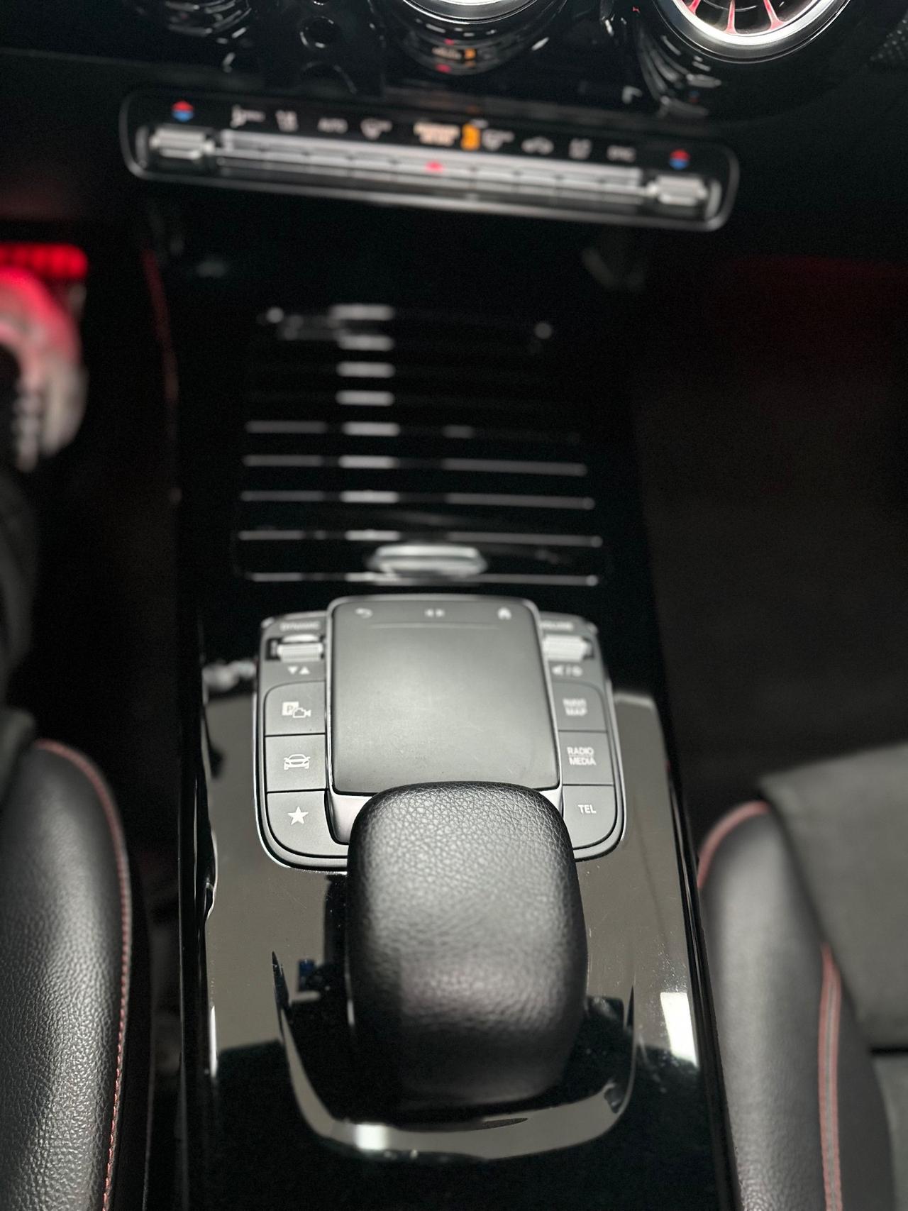 Mercedes-benz A 2.0 116cv PREMIUM AMG