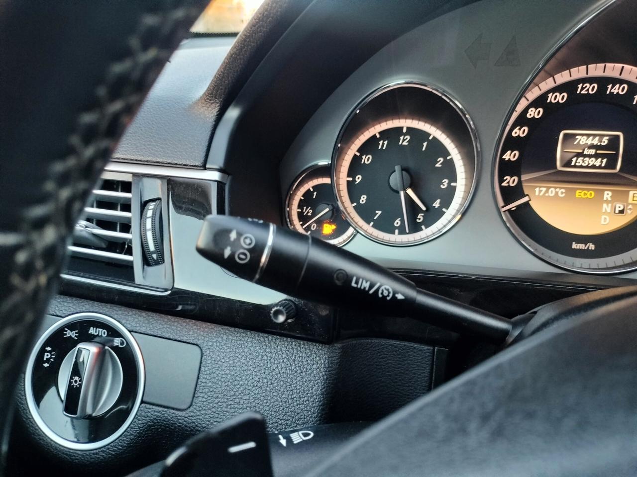 Mercedes-benz E 220 CDI BlueEFFICIENCY Avantgarde 156.000km