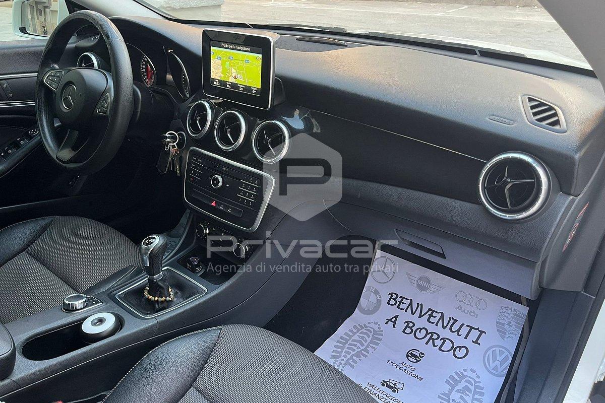 MERCEDES CLA 200 d Premium