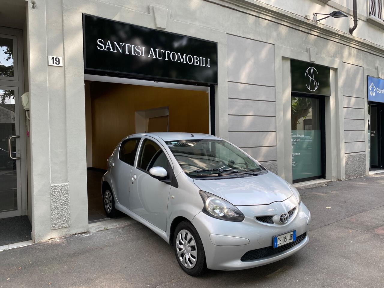 Toyota Aygo 1.0 5p Sol 98.000KM - NEOPATENTATI!!!
