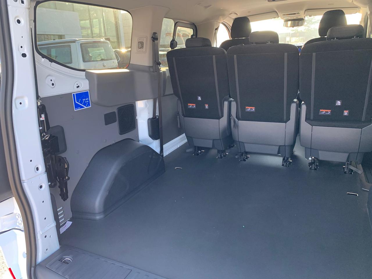 Volkswagen T7 Transporter t7 32 kombi 2.0 tdi 150cv l1