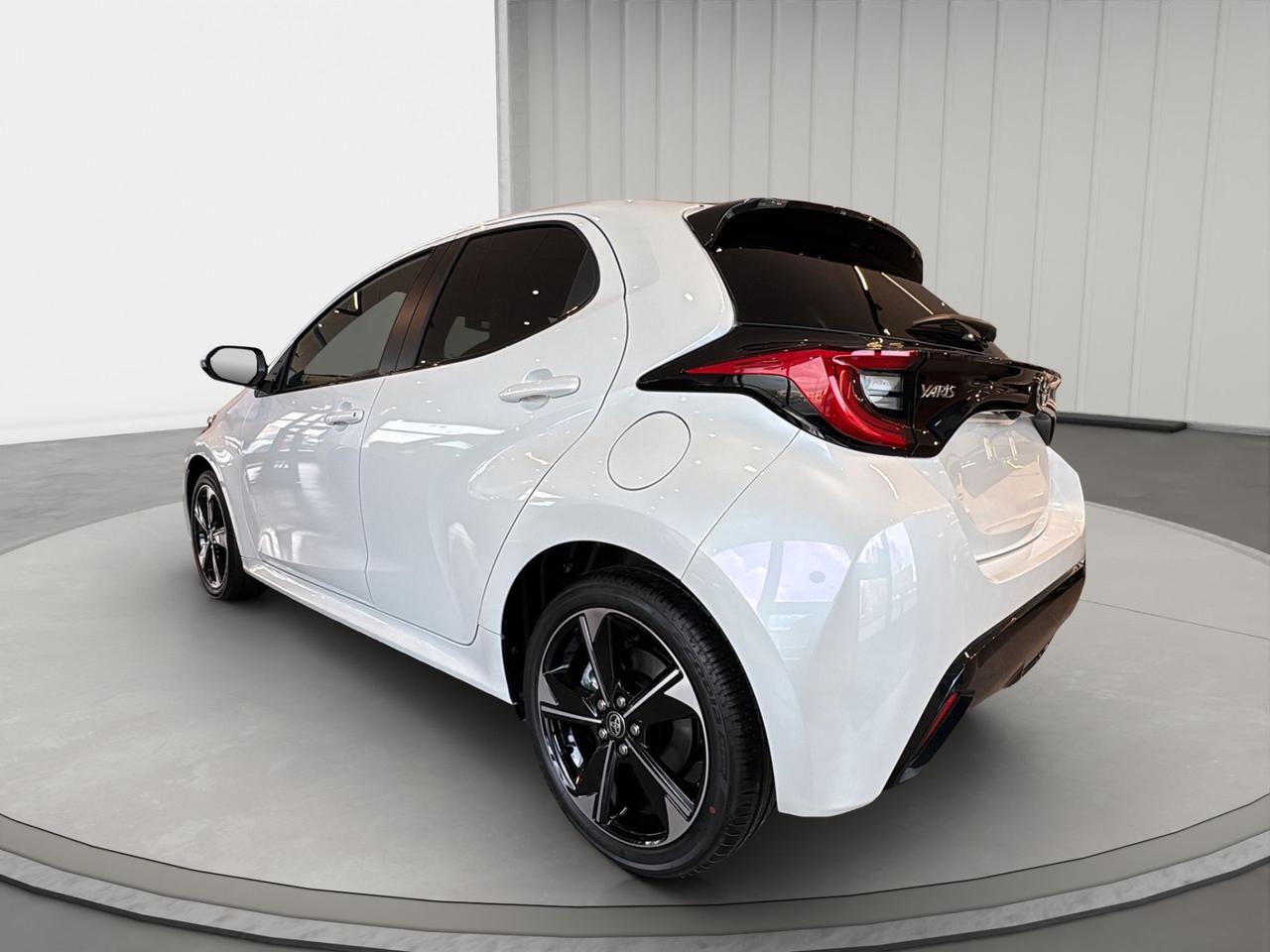 Toyota Yaris 1.5h 130 Lounge