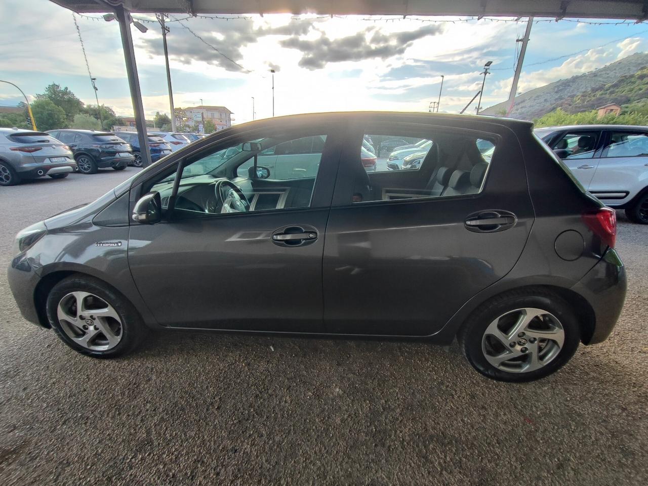 Toyota Yaris 1.5 Hybrid 5 porte Active