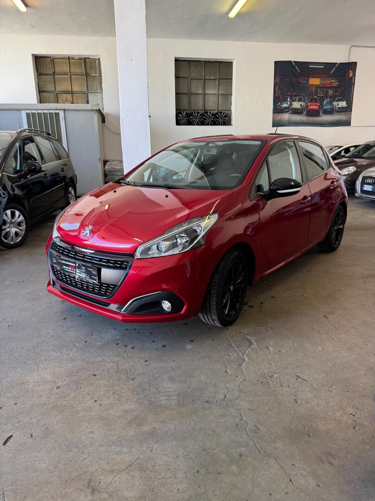 Peugeot 208 PureTech 82 5 porte Allure