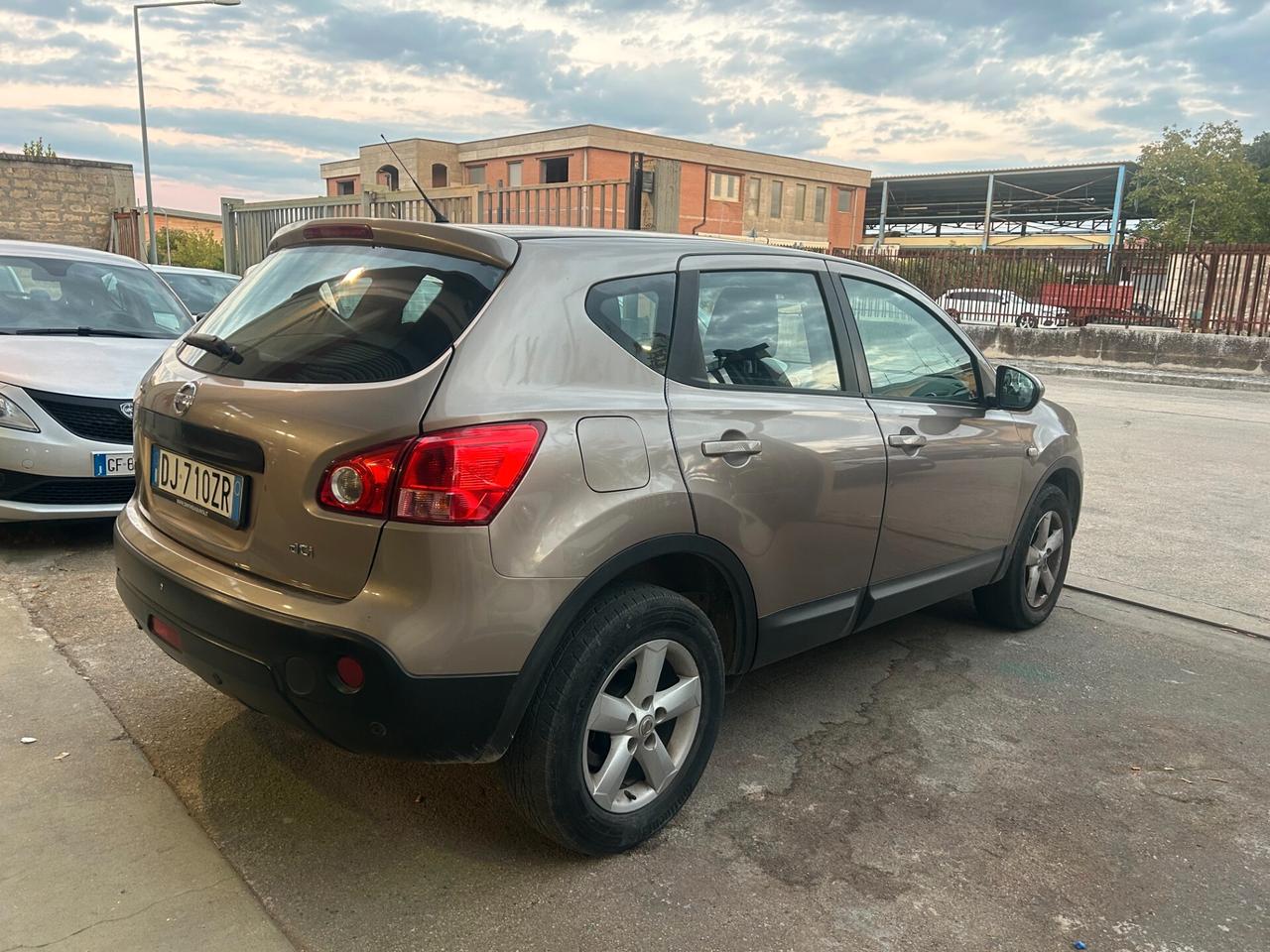 Nissan Qashqai 2.0 dCi DPF Tekna