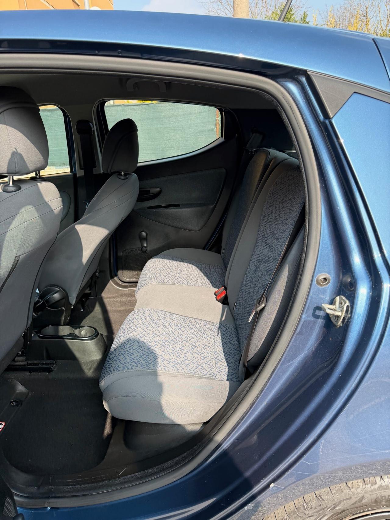 Lancia Ypsilon 1.0 Hybrid - NEOPATENTATI - 12 MESI DI GARANZIA -