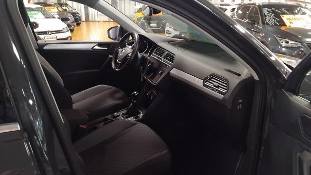 VOLKSWAGEN Tiguan 2.0 TDI SCR 4MOTION Business APP CONNECT