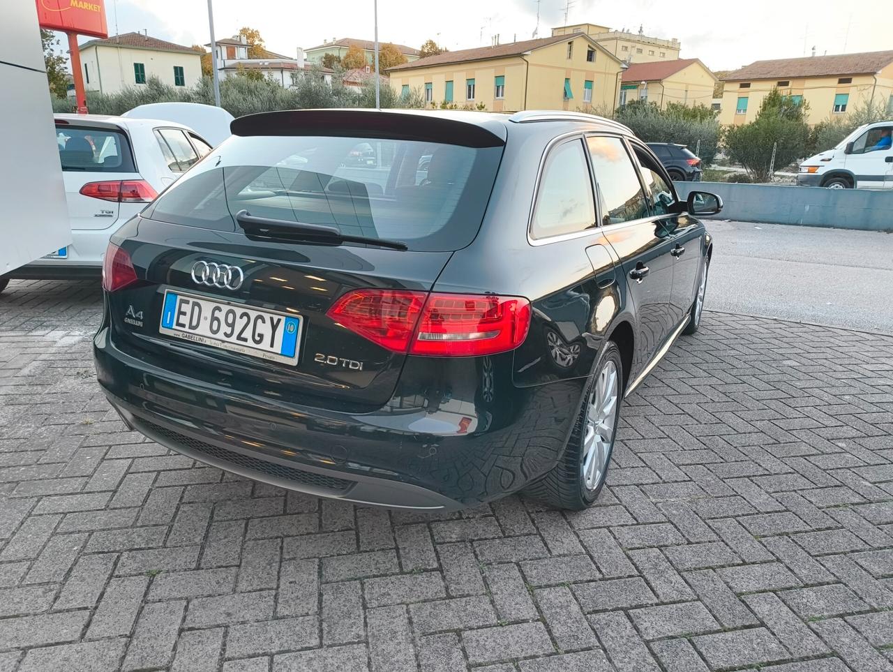 Audi A4 Avant 2.0 TDI 143CV S-line