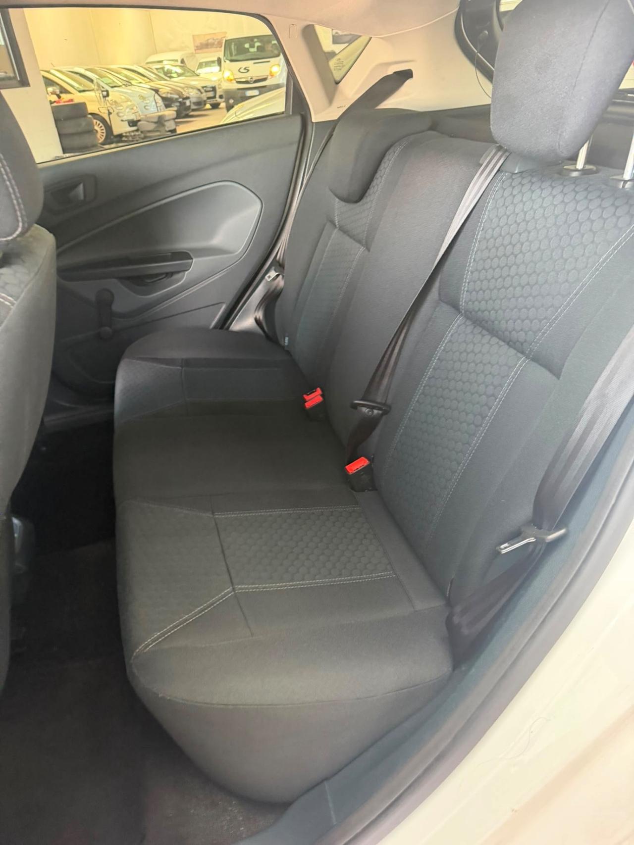 Ford Fiesta 1.4 5 porte Bz.- GPL Titanium