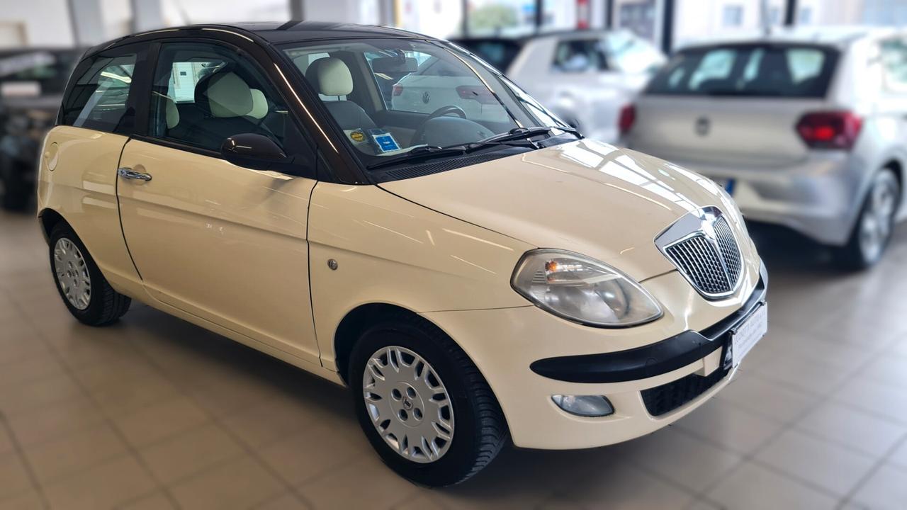 Lancia Ypsilon 1.2 Oro