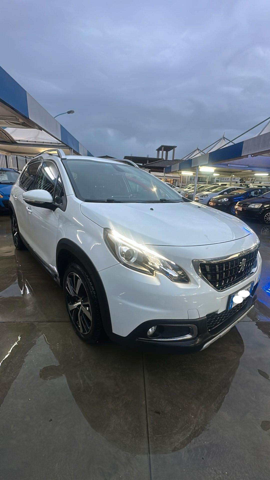PEUGEOT 2008 1,6 DIESEL FULL OPTIONAL