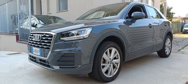 Audi Q2 35 TFSI S tronic Identity Black