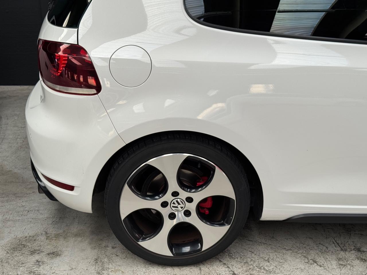 Volkswagen Golf GTI 2.0 TSI 3p.