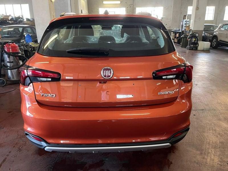 FIAT Tipo 1.5 Hybrid DCT 5 porte Cross