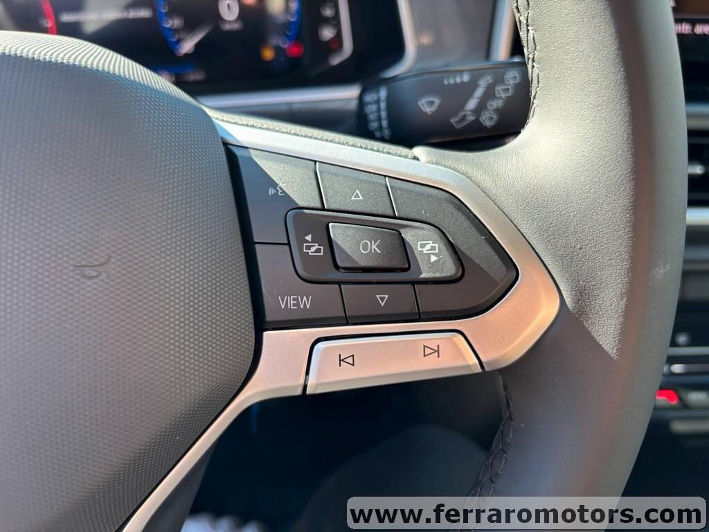 Volkswagen T-Roc 1.0 TSI R-Line Tua a soli 300 Euro al mese IVA ESPOSTA