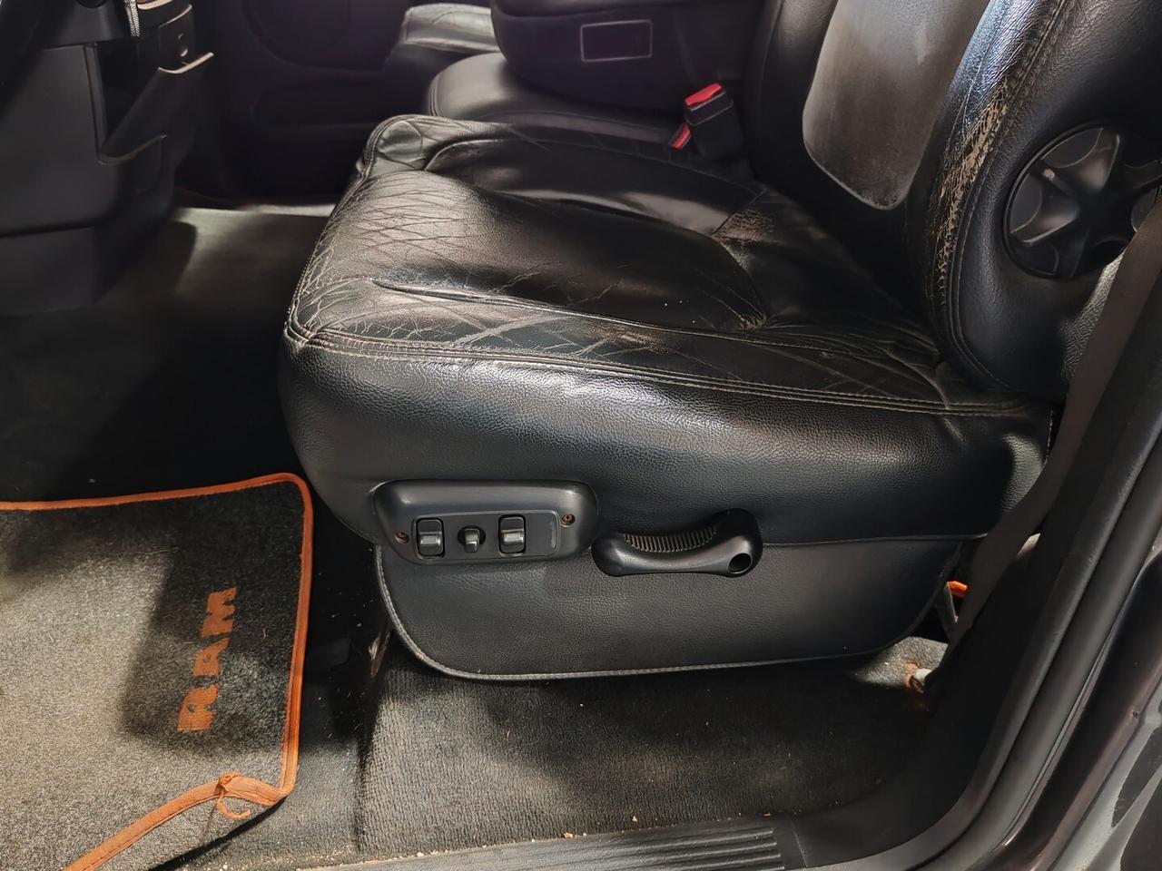 Dodge RAM 1500 Laramie