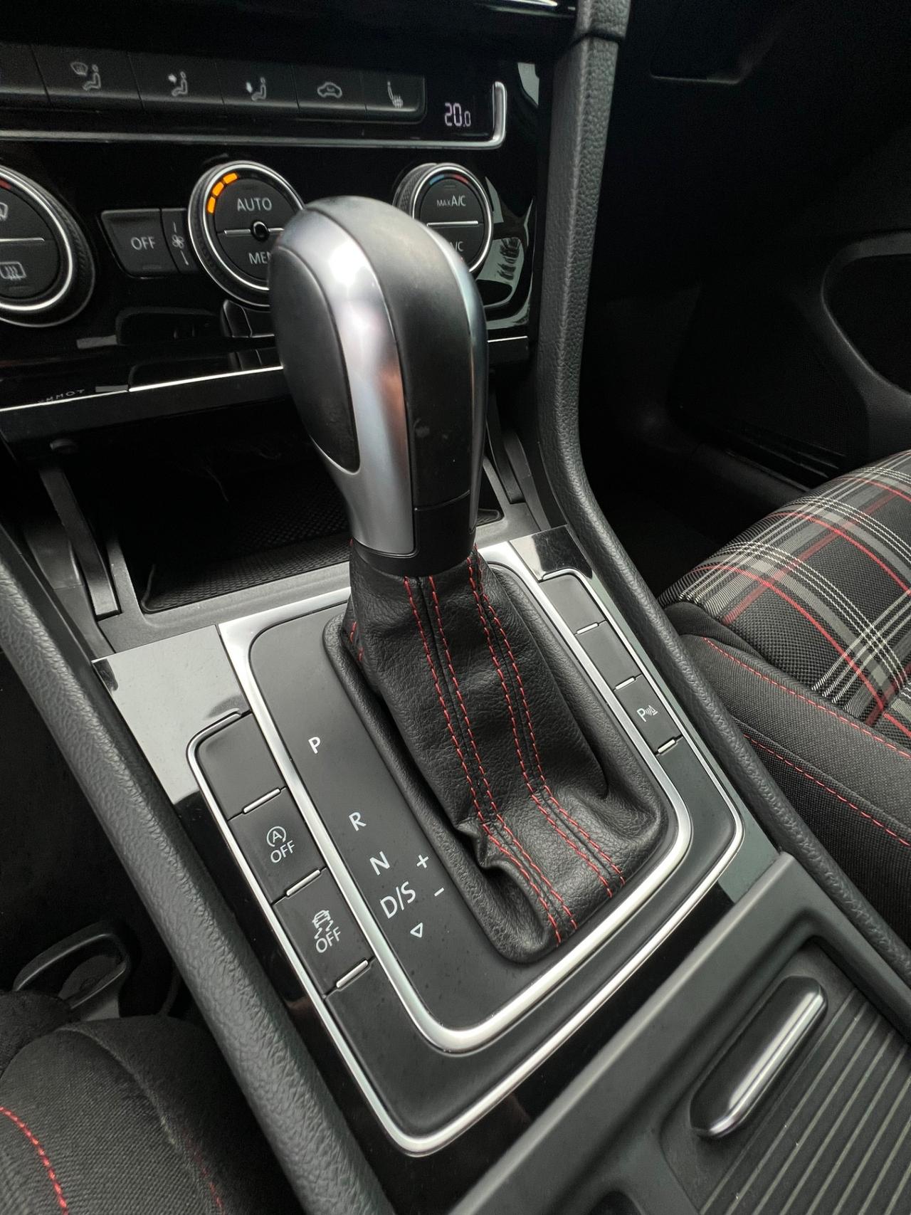 Volkswagen Golf GTI Performance 2.0 245 CV TSI DSG 5p. BMT