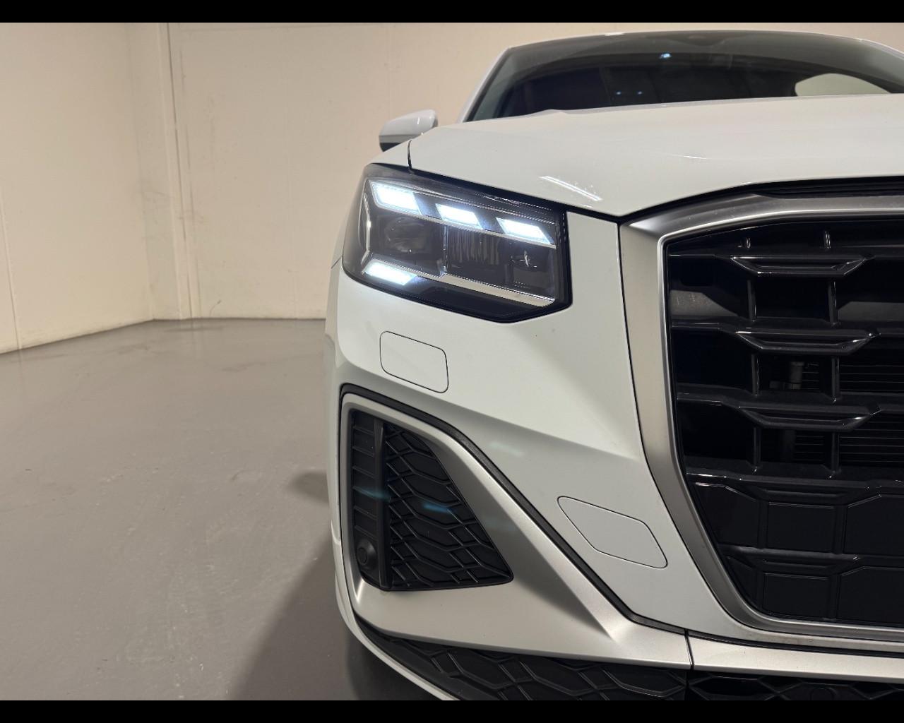 AUDI Q2 35 TDI S-TRONIC S LINE EDITION